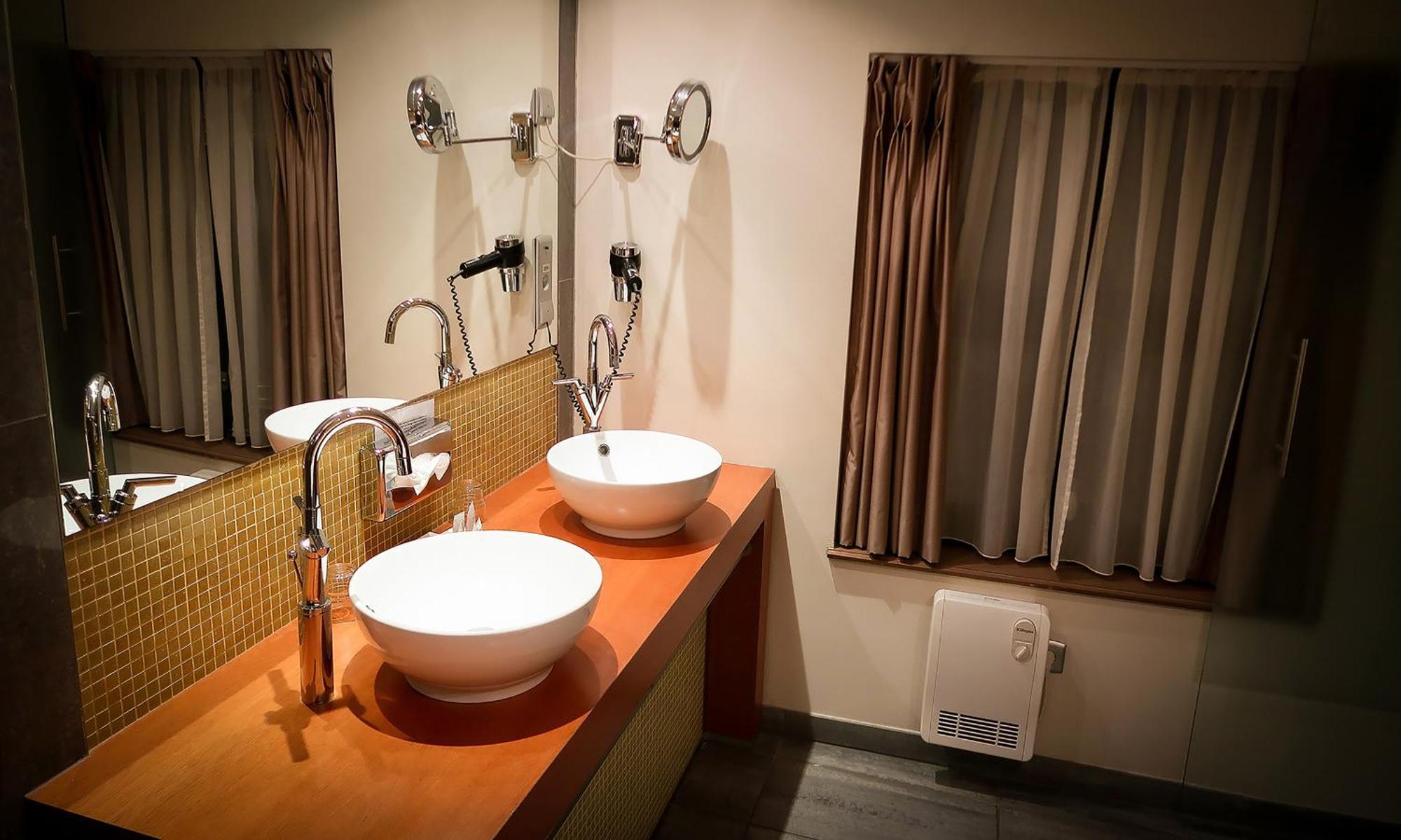 Hotel Van Eyck Maaseik Room photo